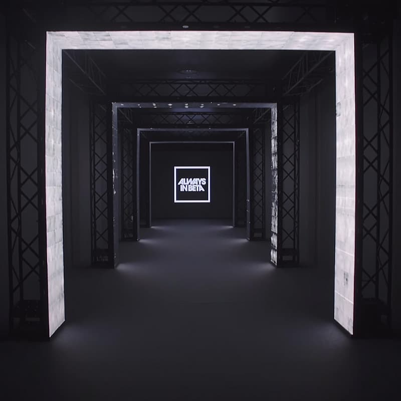 New Balance「ALWAYS IN BETA」|エントランス LEDトンネル 企画制作|CM・プロモーション|MMM映像空間の映像制作実績